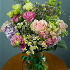 Florist&#39;s Choice Vase Arrangement